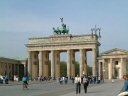 Berlin und Potsdam 2004 - Brandenburger Tor vom Pariser Platz (c)2004 Wolfgang Bning