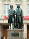 Weimar 2004 - Goethe-Schiller Denkmal (c)2004 Wolfgang Bning